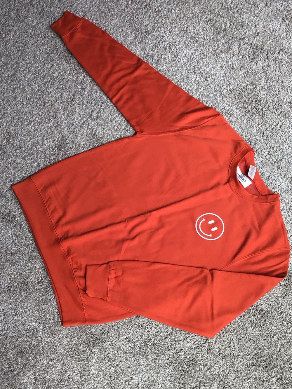 HAPPY FACE GRAPHIC SWEATSHIRT - MEDIUM NWT